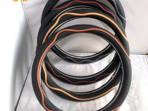 غطاء عجلة القيادة من الجلد الصناعي المريح