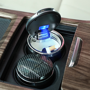 منفضة سجائر للسيارة مزودة بإضاءة LED